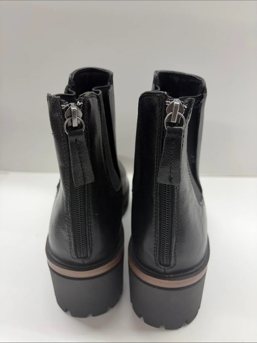 New MIA Sefi Chelsea Boot in Black Women’s size 8.5